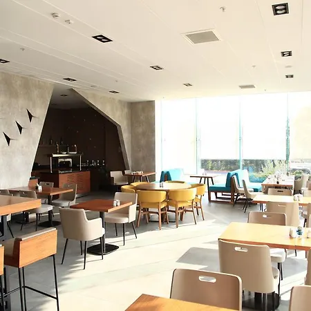 Liv 酒店 3*