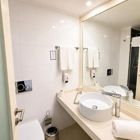 Hotel Liv 3*