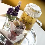 Liv Hotel