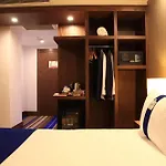 Liv Istanbul