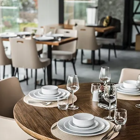 Hotel Liv 3*